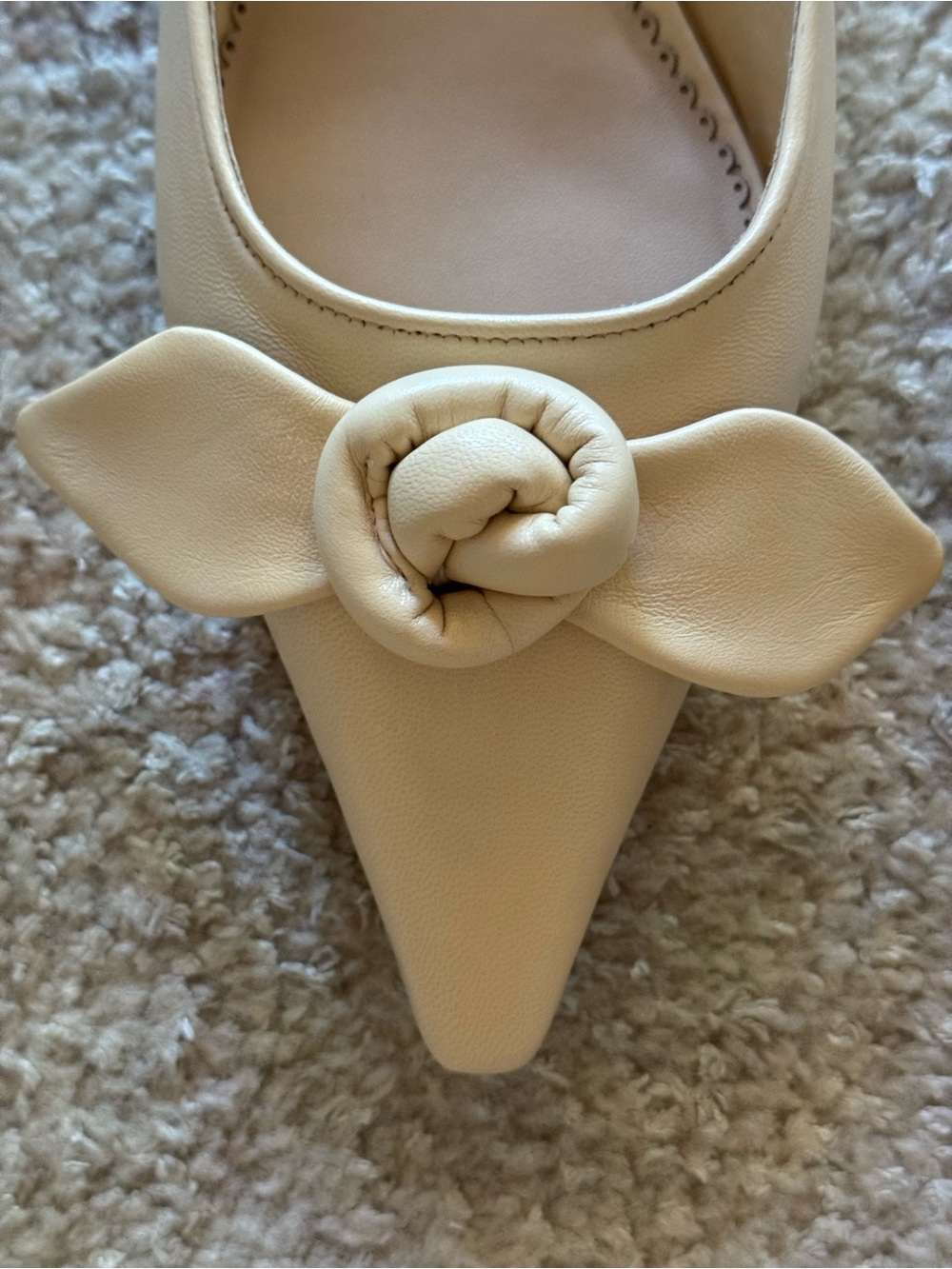 NEW Cinq à Sept Layla Knotted Rose Mule in Ivory - Picture 10 of 13